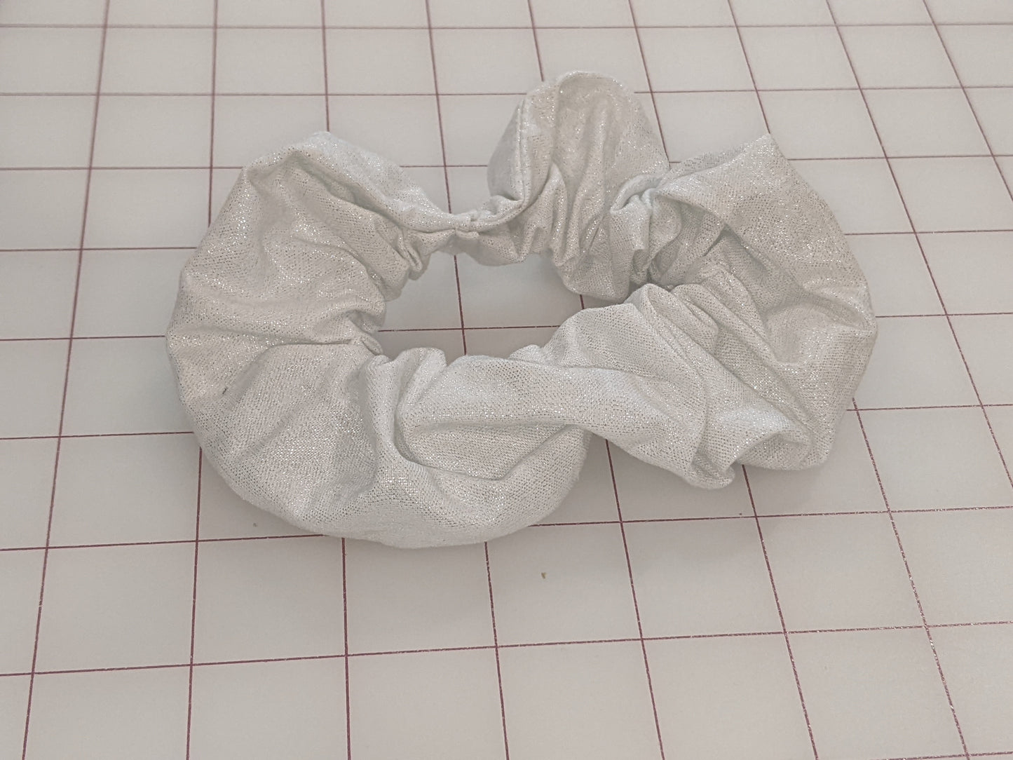 Scrunchie - Metallic White